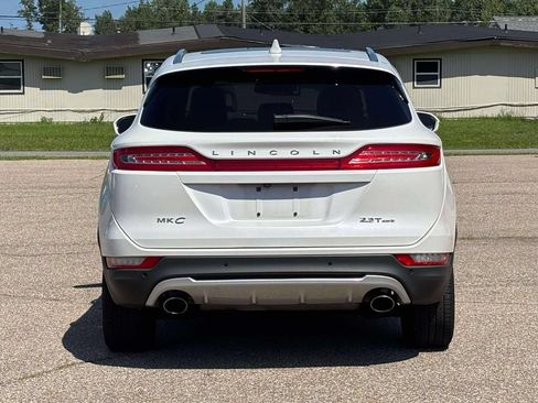 Used 2017 Lincoln MKC Select w/ Select Plus Package AWD/4WD image 32