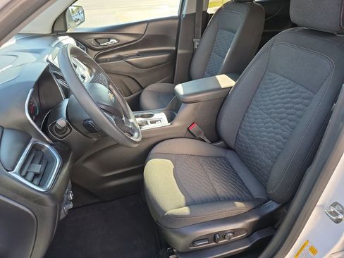 Used 2019 Chevrolet Equinox LT image 12