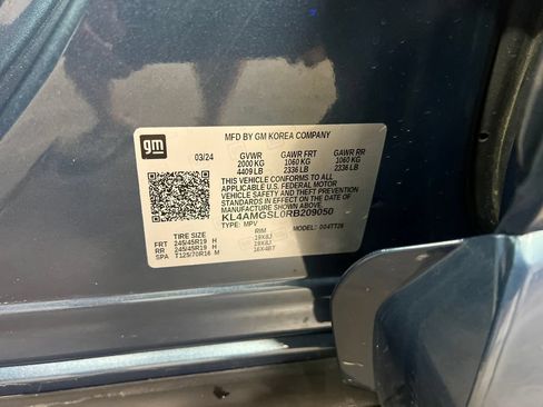 Used 2024 Buick Encore GX Avenir w/ Avenir Convenience Package AWD/4WD image 28