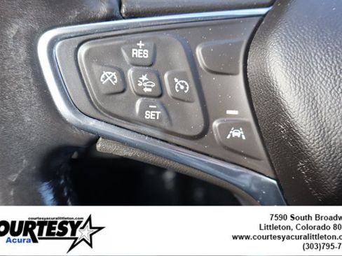 Used 2020 Chevrolet Equinox LT AWD/4WD image 11