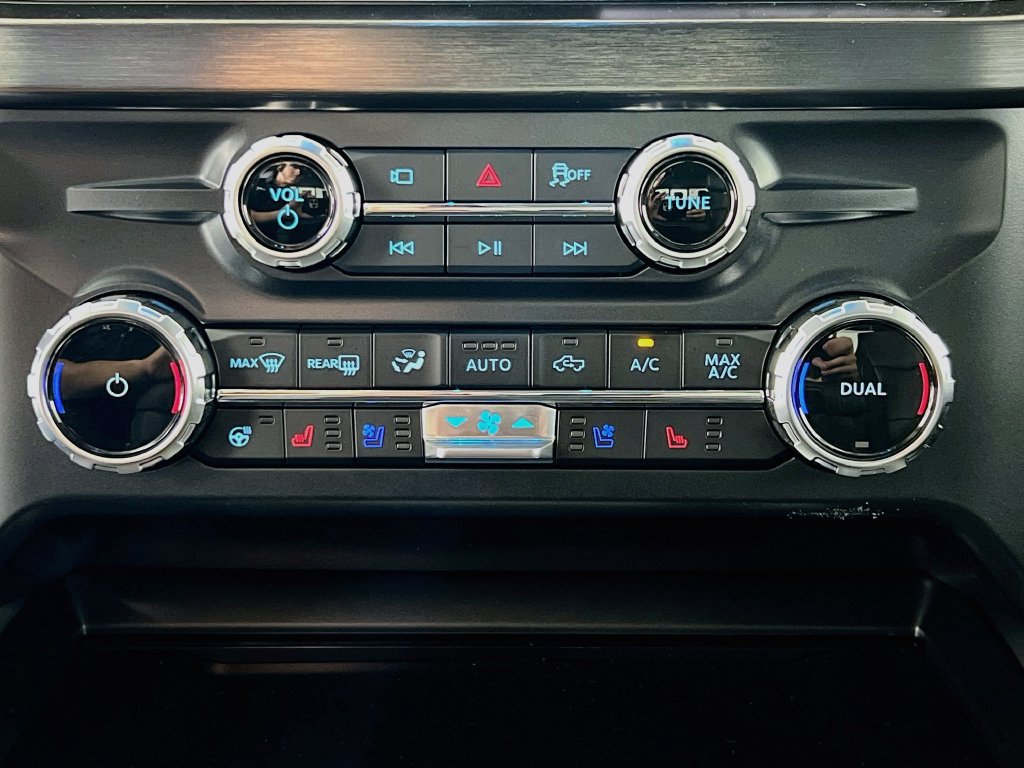 New 2026 Ford F350 Lariat w/ Lariat Premium Package AWD/4WD image 9
