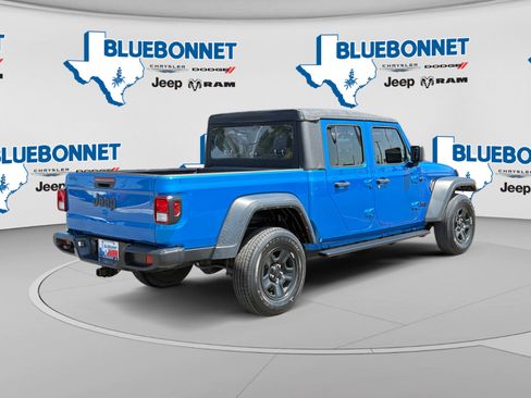 Used 2022 Jeep Gladiator Sport w/ Trailer Tow Package AWD/4WD image 5