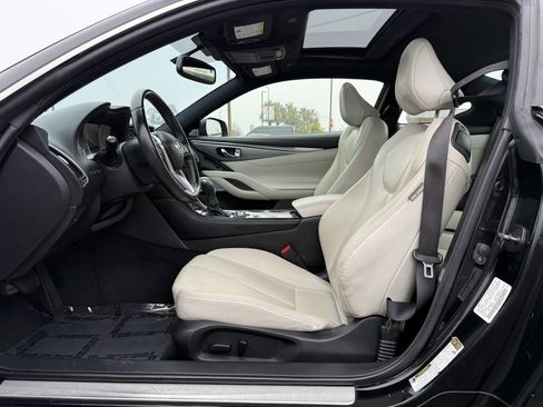 Used 2017 INFINITI Q60 3.0t RWD image 9