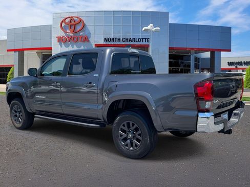 Used 2023 Toyota Tacoma SR5 AWD/4WD image 4
