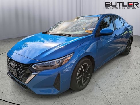 Used 2025 Nissan Sentra SV FWD image 1