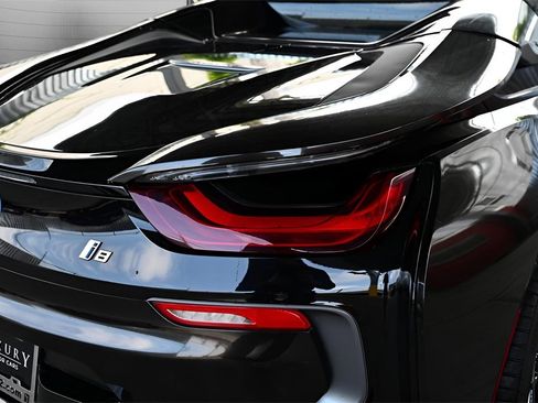 Used 2019 BMW i8 Roadster image 33