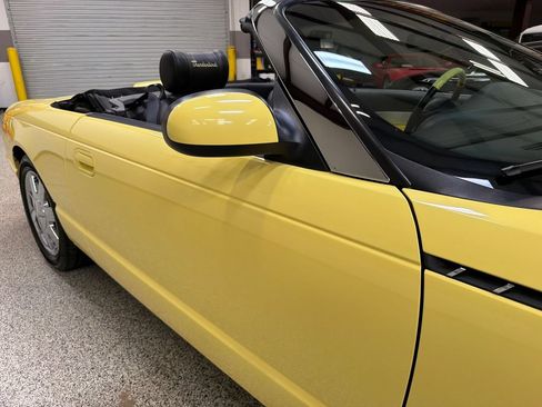 Used 2002 Ford Thunderbird RWD image 38