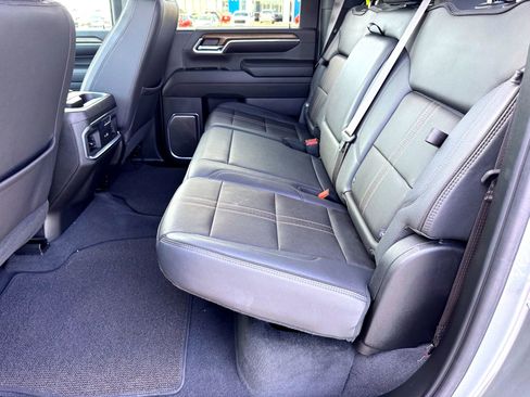 Used 2024 Chevrolet Silverado 2500 High Country w/ Technology Package image 19