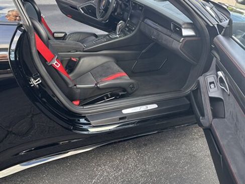 Used 2018 Porsche 911 GT3 RWD image 15