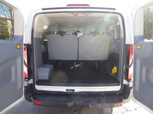 Used 2017 Chevrolet Express 2500 LT w/ LT Preferred Equipment Group image 26
