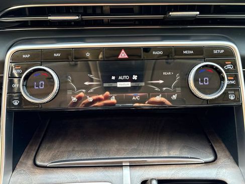 Used 2024 Genesis GV80 3.5T w/ Prestige Package AWD/4WD image 31