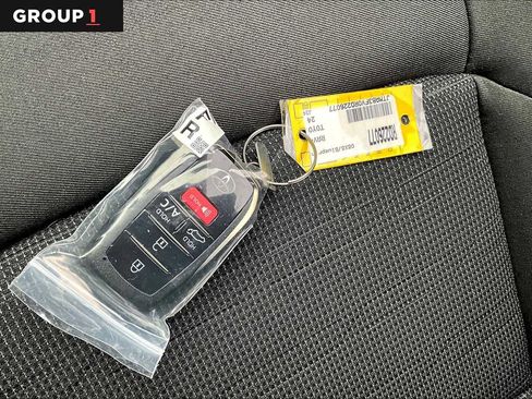 Used 2024 Toyota RAV4 SE w/ Weather & Moonroof Package image 15