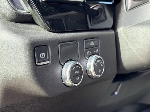 New 2026 GMC Sierra 1500 SLE image 17