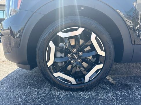 Used 2025 Kia Telluride S image 36