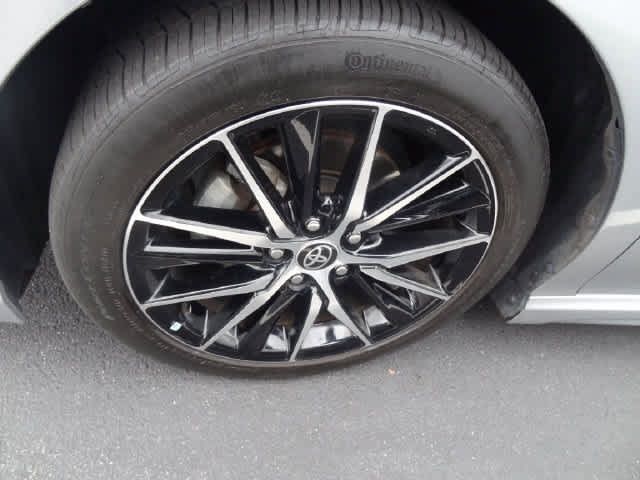 Used 2023 Toyota Camry SE FWD image 13