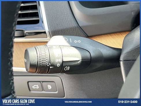 Used 2025 Volvo XC90 T8 Plus w/ Protection Package Premier AWD/4WD image 24