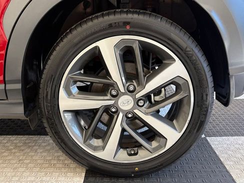 Used 2020 Hyundai Kona Limited AWD/4WD image 11