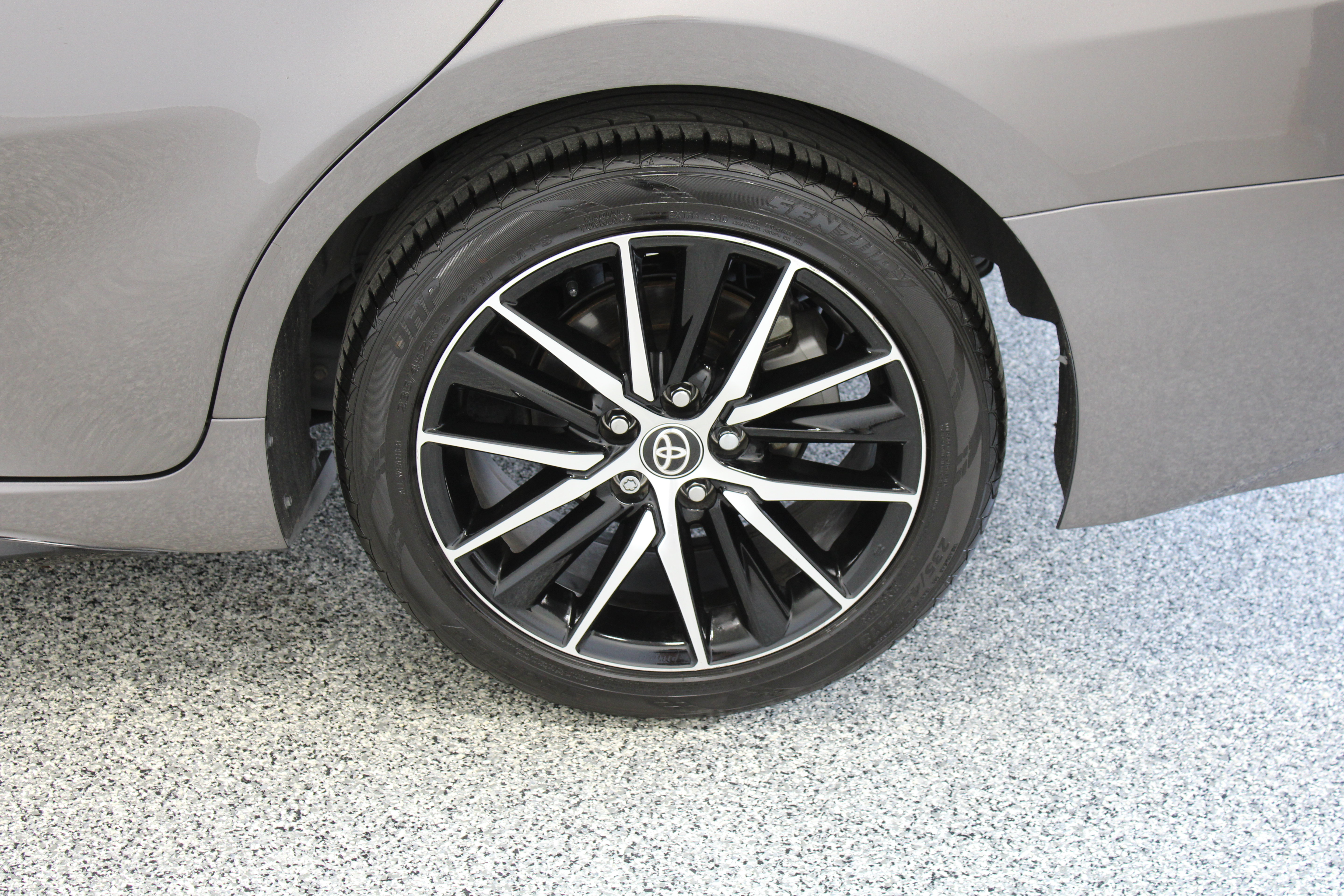 Used 2024 Toyota Camry SE w/ Convenience Package FWD image 10