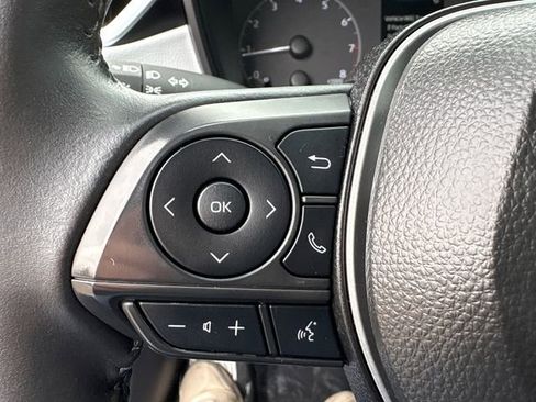 Certified 2025 Toyota Corolla SE image 31