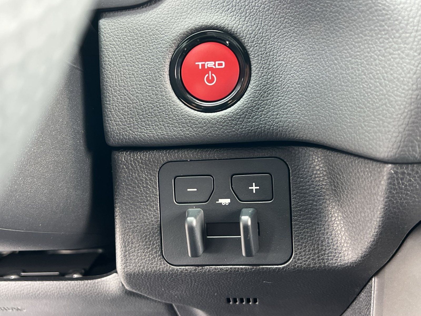 New 2026 Toyota Sequoia SR5 AWD/4WD image 27