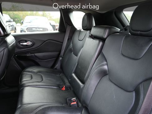 Used 2023 Jeep Cherokee Altitude Lux image 23