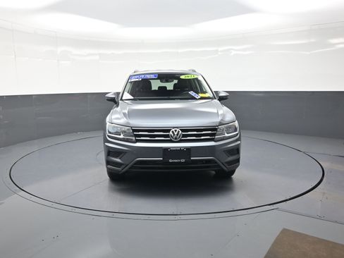 Used 2021 Volkswagen Tiguan SE image 8