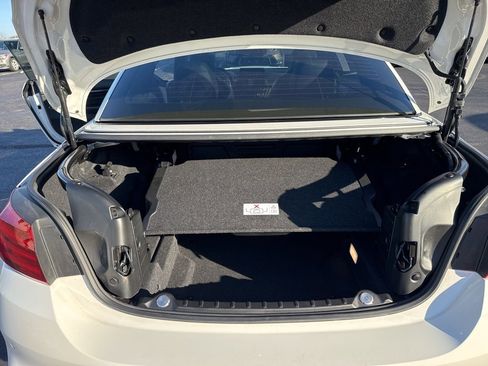 Used 2017 BMW M4 Convertible image 17