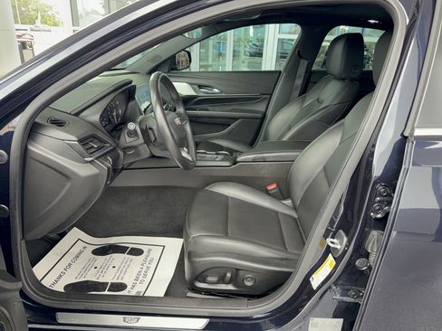 Used 2021 Cadillac CT4 Luxury w/ Sun And Sound Package RWD image 12