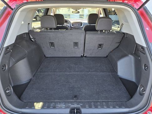 Used 2023 GMC Terrain SLE image 17