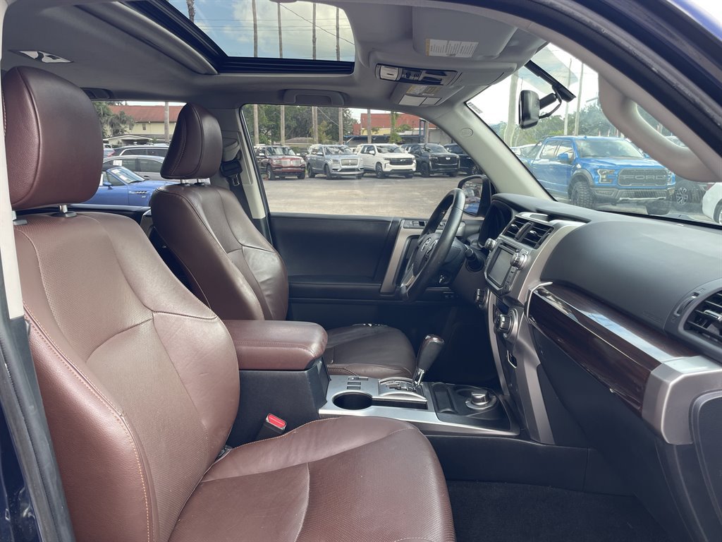 Used 2018 Toyota 4Runner Limited AWD/4WD image 23