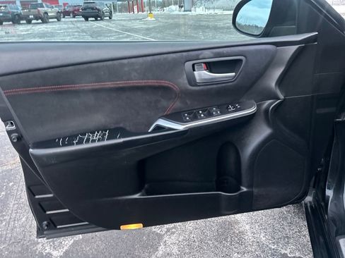 Used 2016 Toyota Camry XSE w/ Moonroof Package image 18