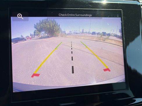 Used 2022 Jeep Grand Cherokee Altitude AWD/4WD image 16