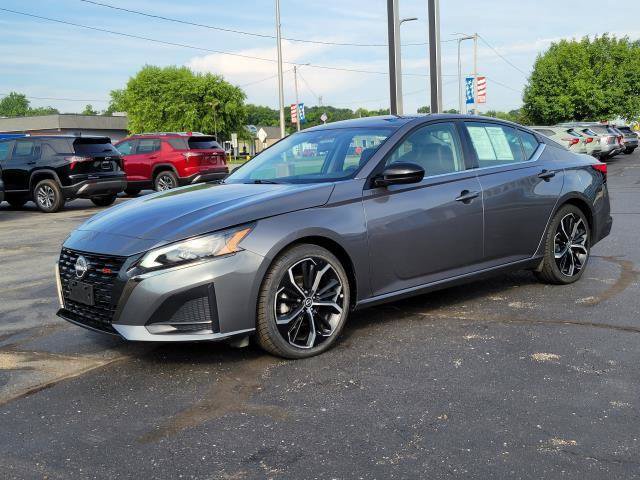 Used 2024 Nissan Altima 2.5 SR FWD image 4