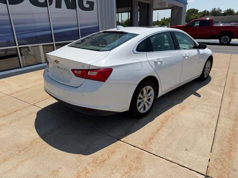 Used 2024 Chevrolet Malibu LT FWD image 3