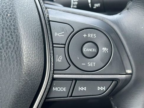 Used 2021 Toyota Camry SE w/ Convenience Package FWD image 24