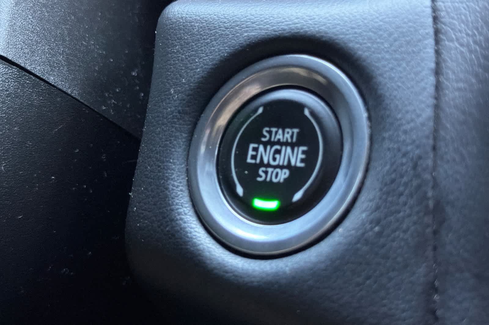 Used 2021 Chevrolet Suburban RST AWD/4WD image 26