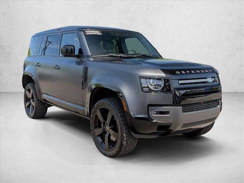 Used 2023 Land Rover Defender 110 V8 AWD/4WD image 3