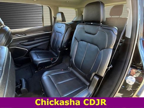 Used 2022 Jeep Grand Cherokee L Limited image 21