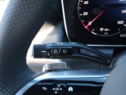 Used 2026 Mercedes-Benz GLC 300 4MATIC image 40