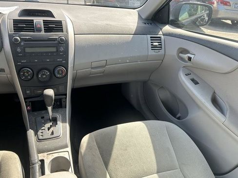 Used 2013 Toyota Corolla L FWD image 13