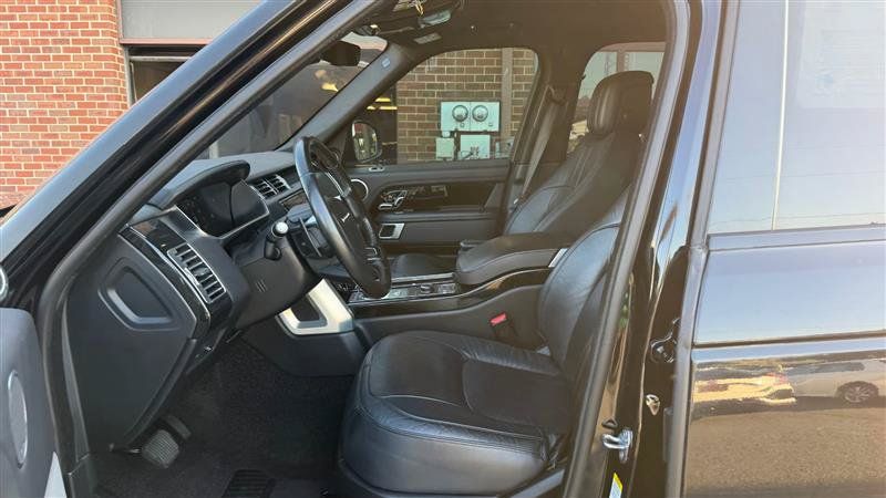 Used 2018 Land Rover Range Rover AWD/4WD image 28