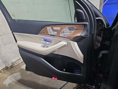 Used 2024 Mercedes-Benz GLE 450 4MATIC image 28