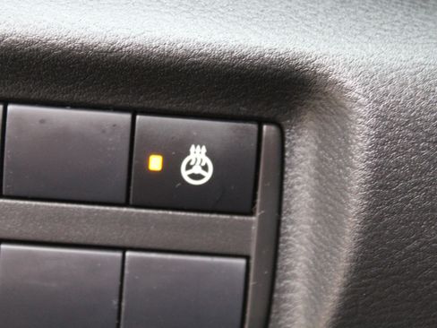 Used 2024 Nissan Kicks SR w/ SR Premium Package image 32