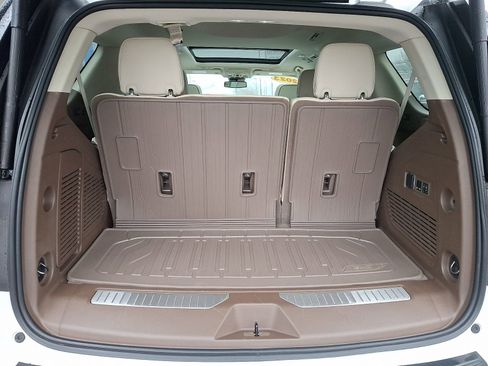 Used 2023 GMC Yukon Denali w/ LPO, Floor Liner Package image 30