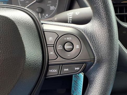 Used 2025 Toyota Corolla LE image 23