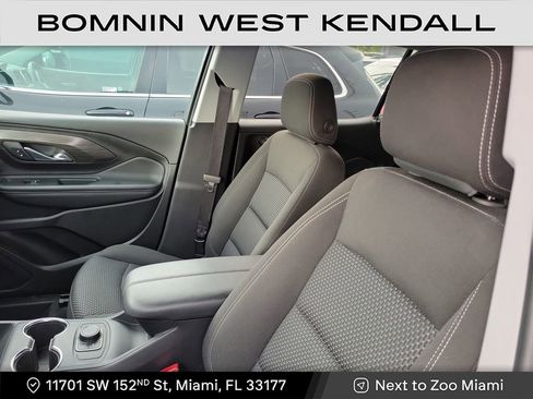 Used 2024 GMC Terrain SLE image 10