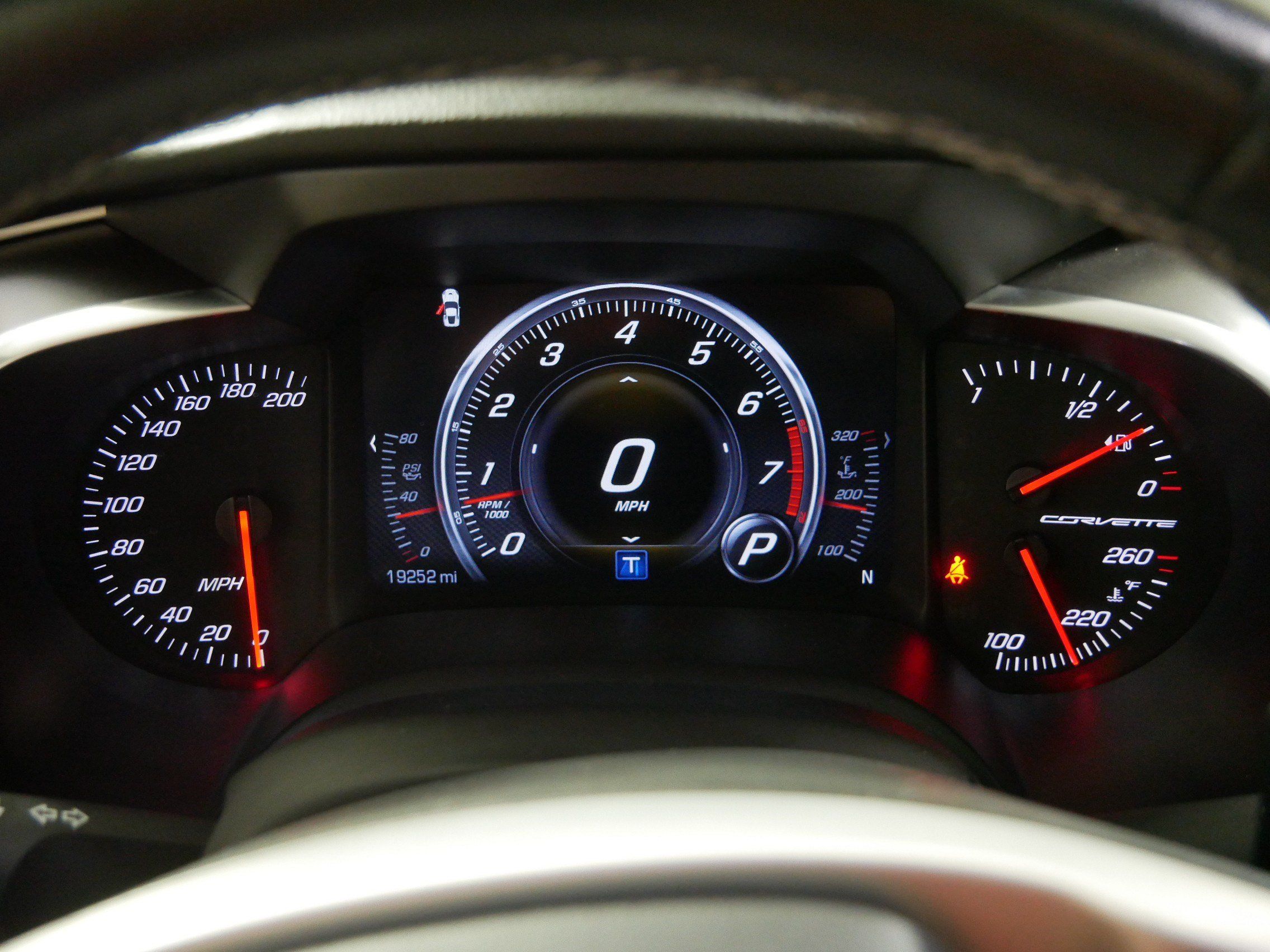 Used 2019 Chevrolet Corvette Stingray Coupe RWD image 21