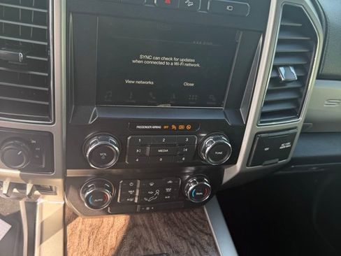 Used 2019 Ford F350 Lariat w/ Chrome Package image 20