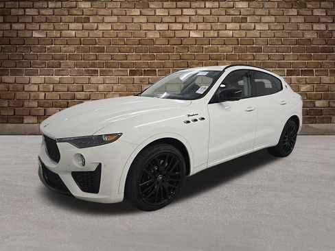 Used 2022 Maserati Levante Modena AWD/4WD image 2