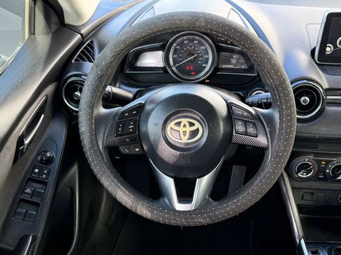 Used 2017 Toyota Yaris iA image 15